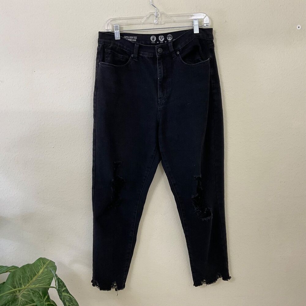 Super High-Rise Black Jeans Distressed women size 29/9 by Rewind